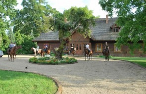 Dwor Trzesniow - Agroturystyka Podkarpacie (7)